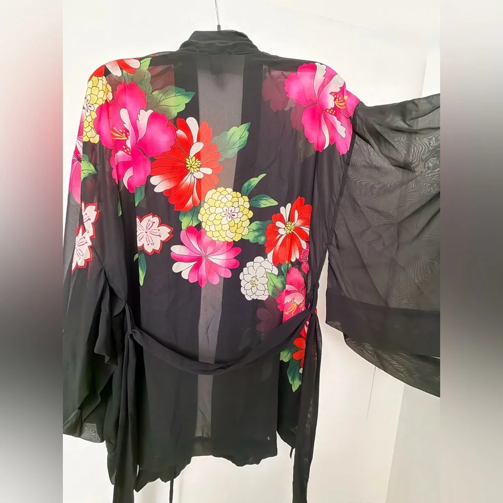 Victoria Secret Satin Short Robe Floral Black - Picture 6 of 6